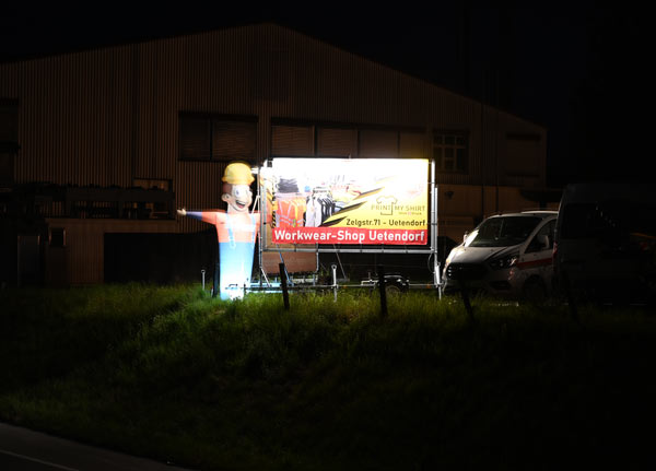 Standort in Fahrtrichtung Heimberg bei Nacht